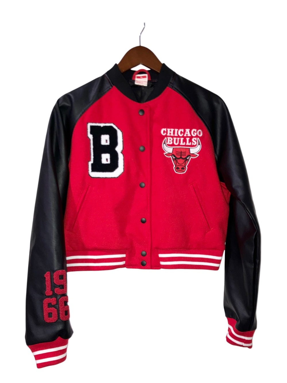Chicago Bulls Varsity Jacket Red Black Ultra Game Basketball KIDS Size XL NWT